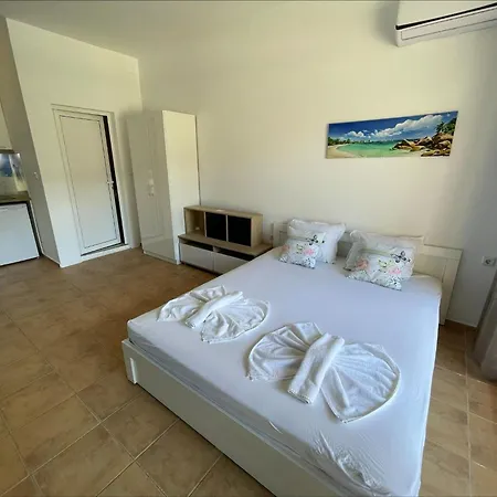 Menada Kalia Apartament *